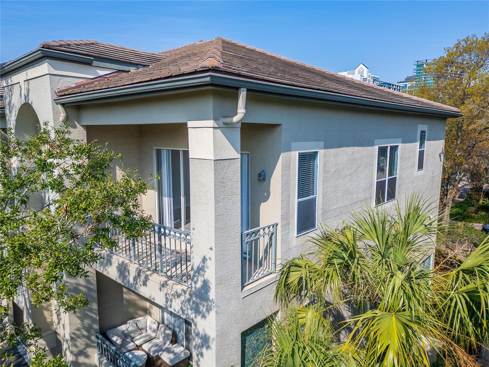 615 Tropical Breeze Way