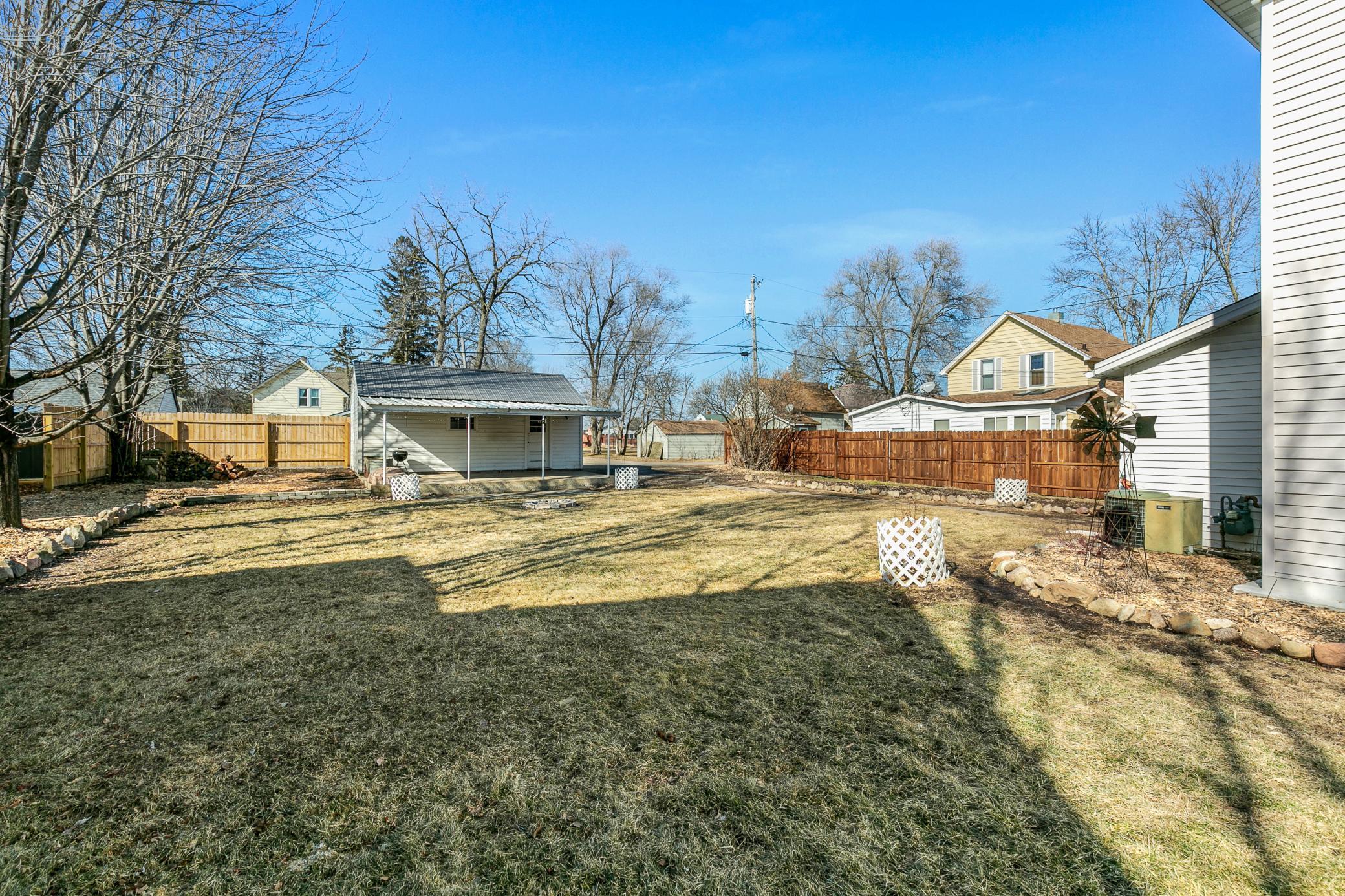 404 3rd Street SE