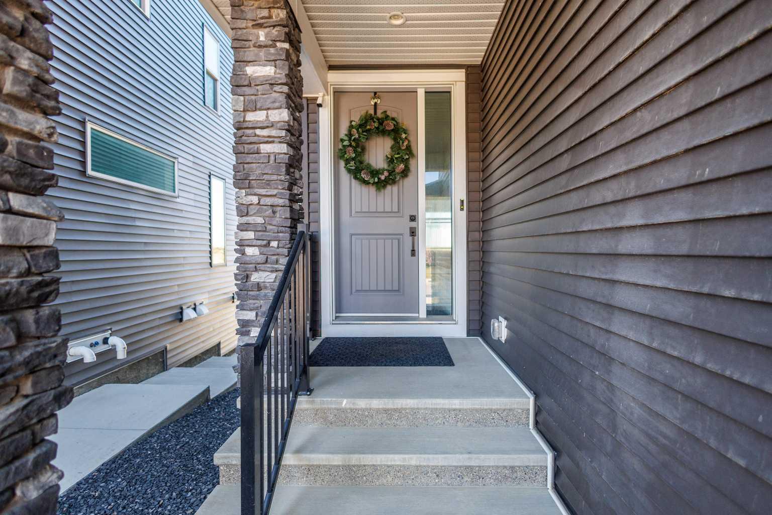 335 Lucas Way NW