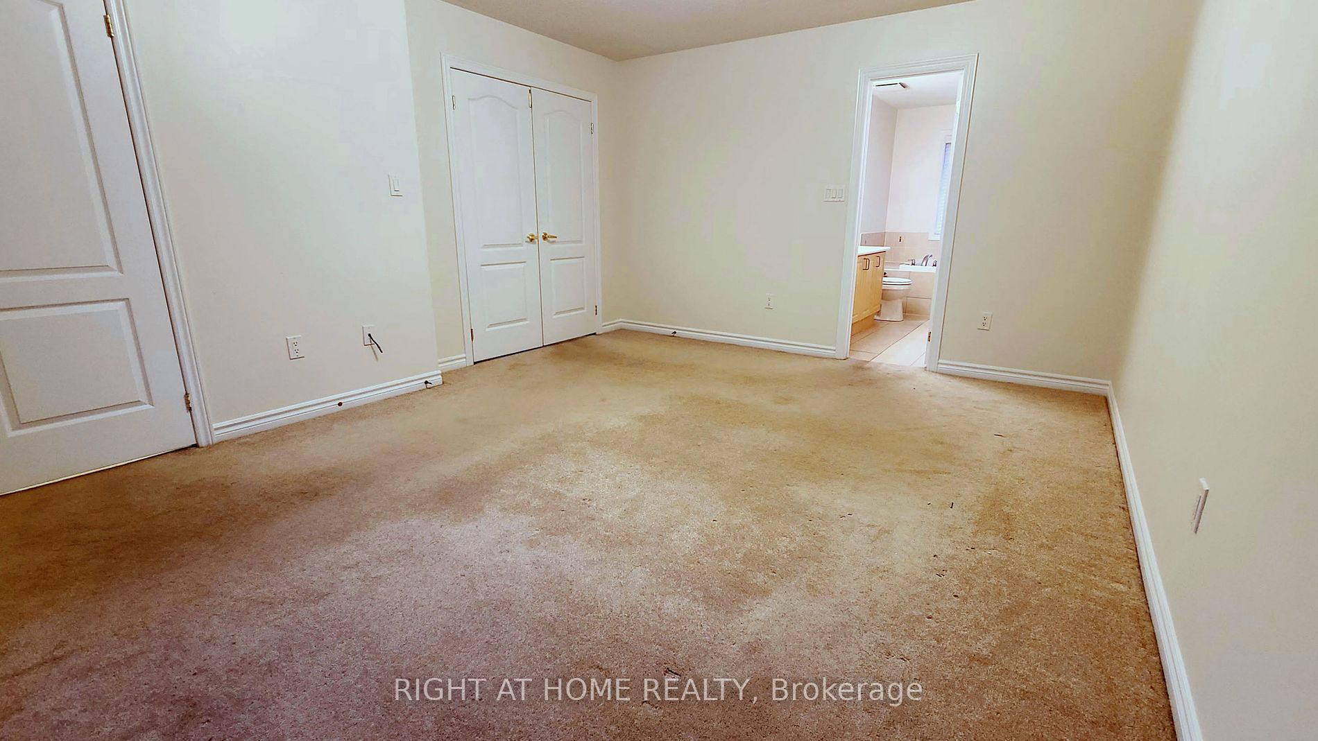 97 Florence Dr Upper