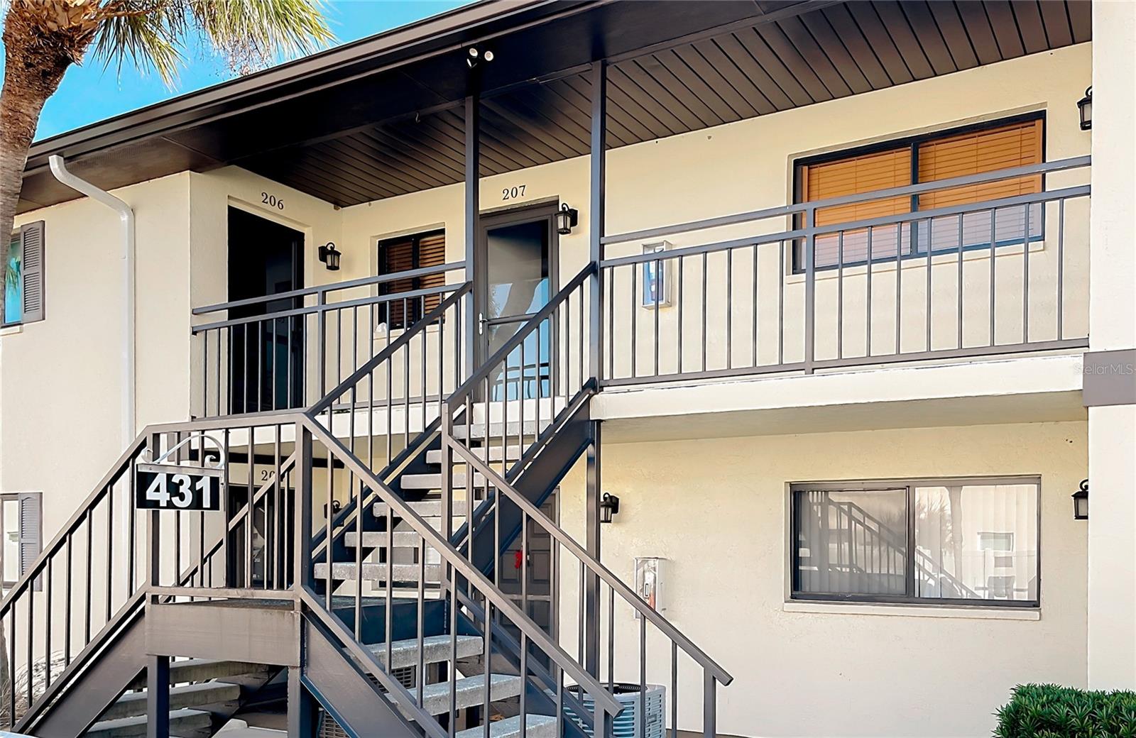 431 Airport Avenue E 207