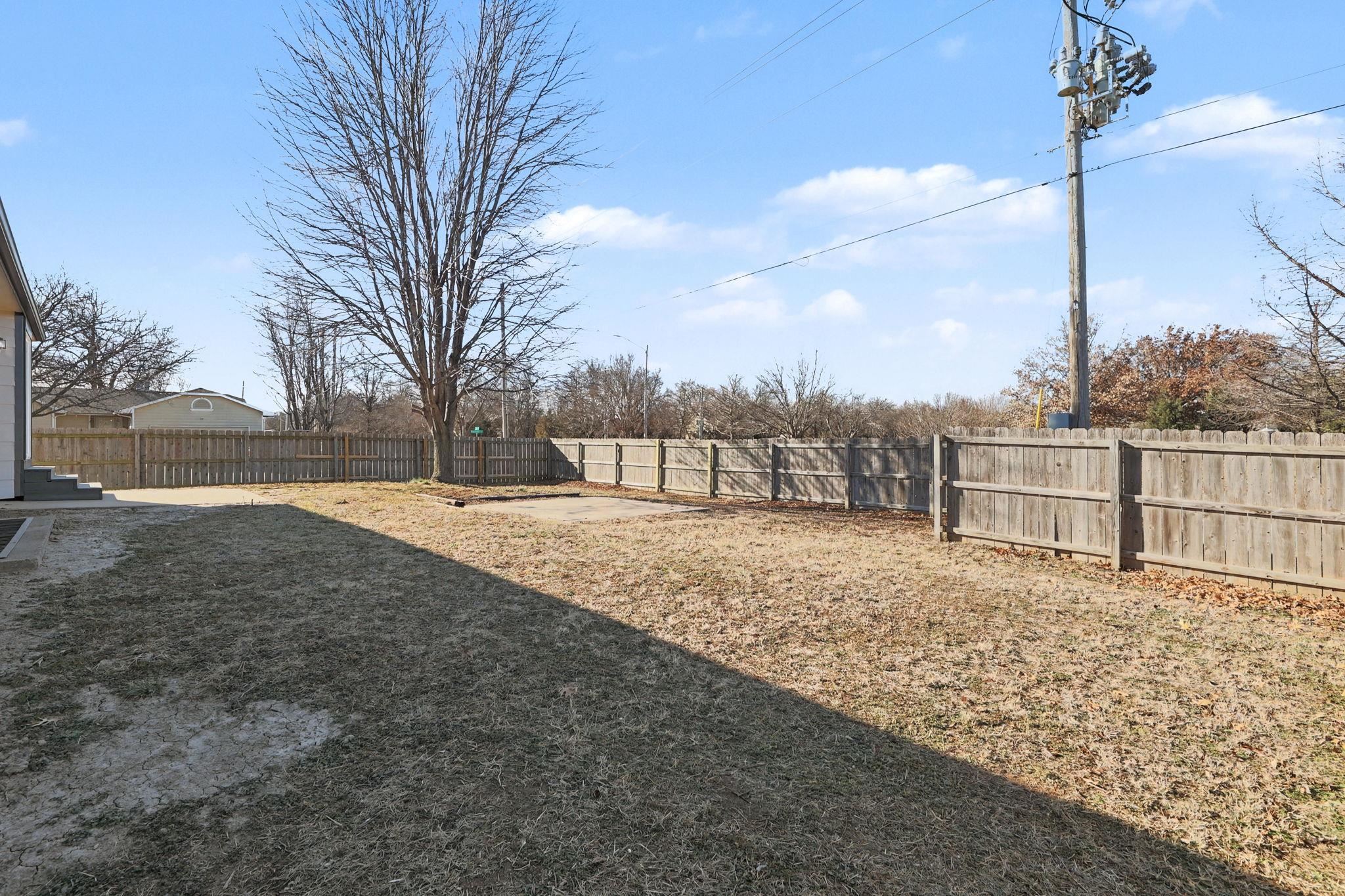 1813 N Pine Grove St