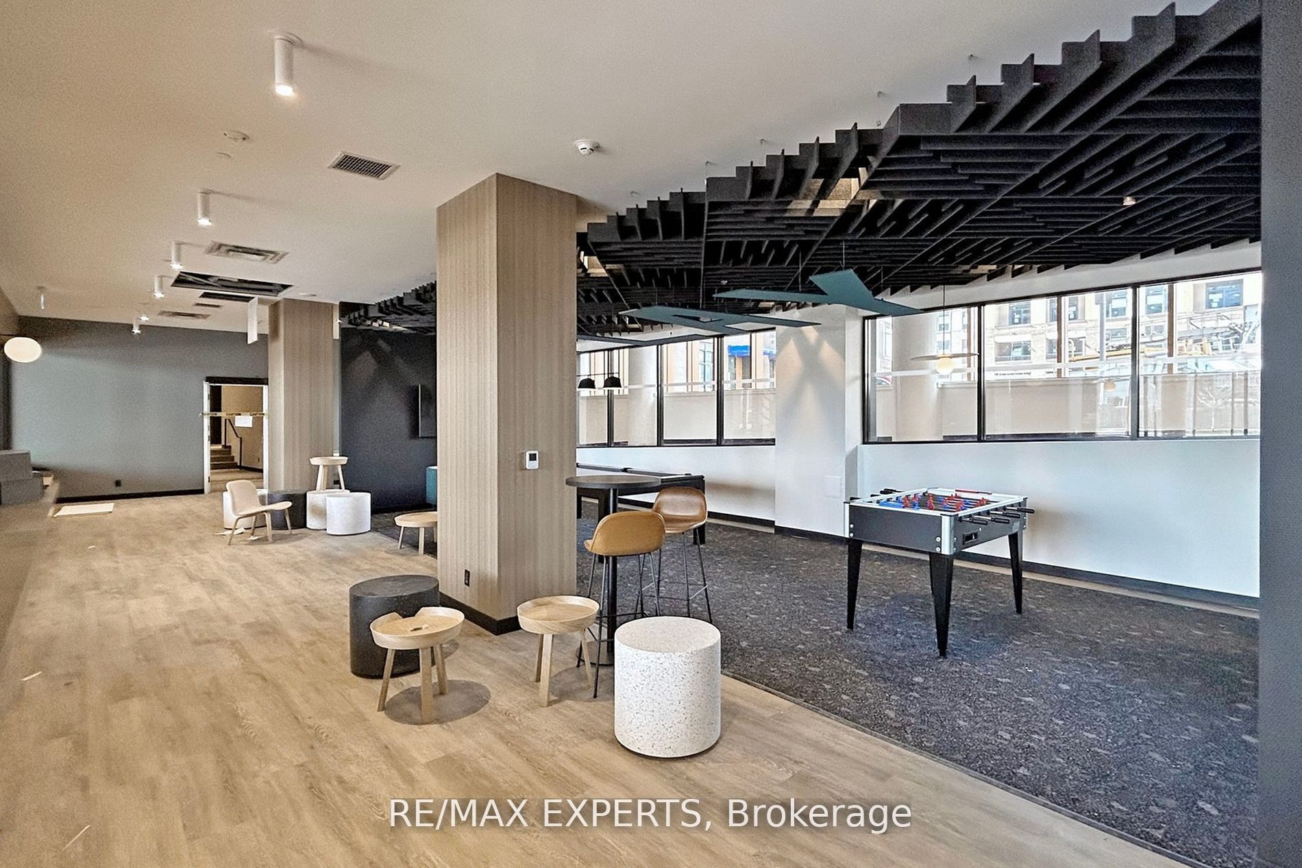 7950 Bathurst St B-808