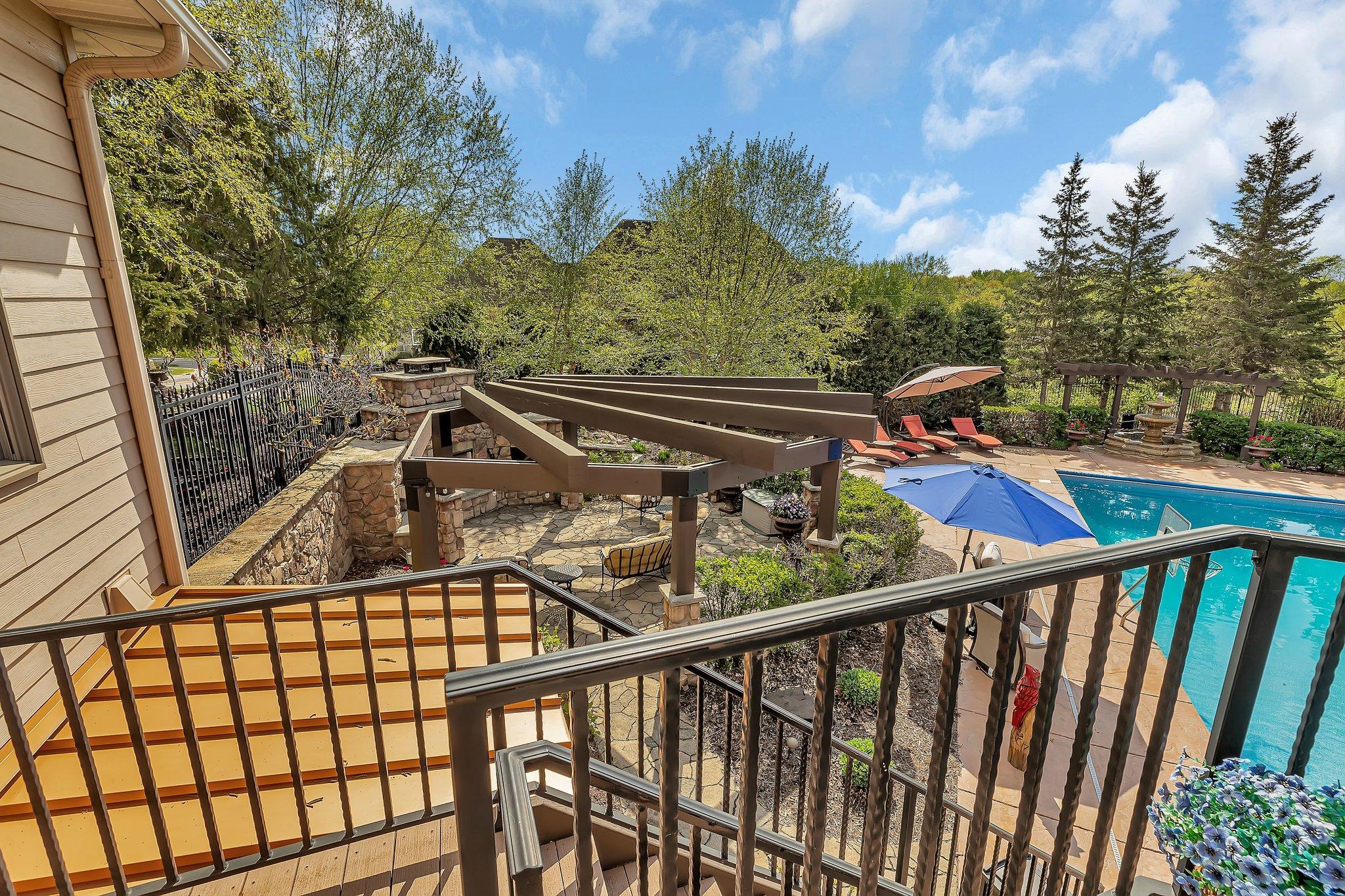 2255 Chelmsford Lane
