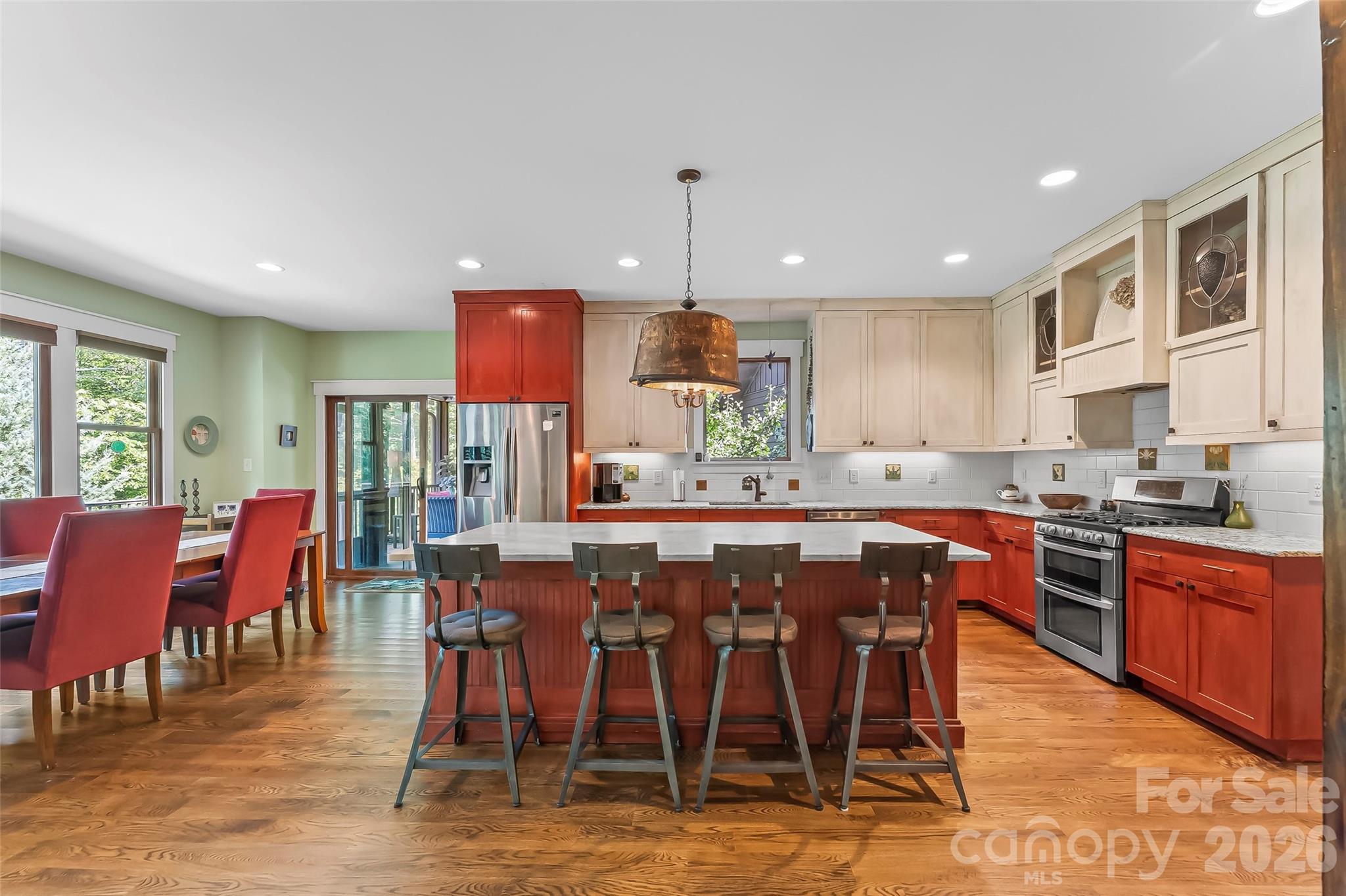 3201 Donahue Drive