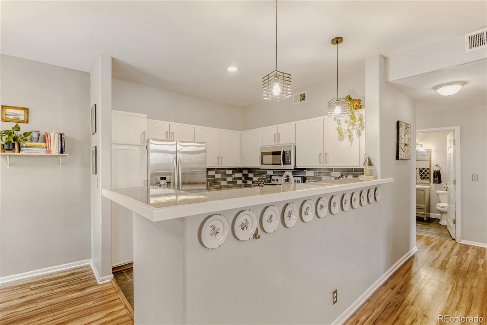 8500 E Jefferson Avenue 10G