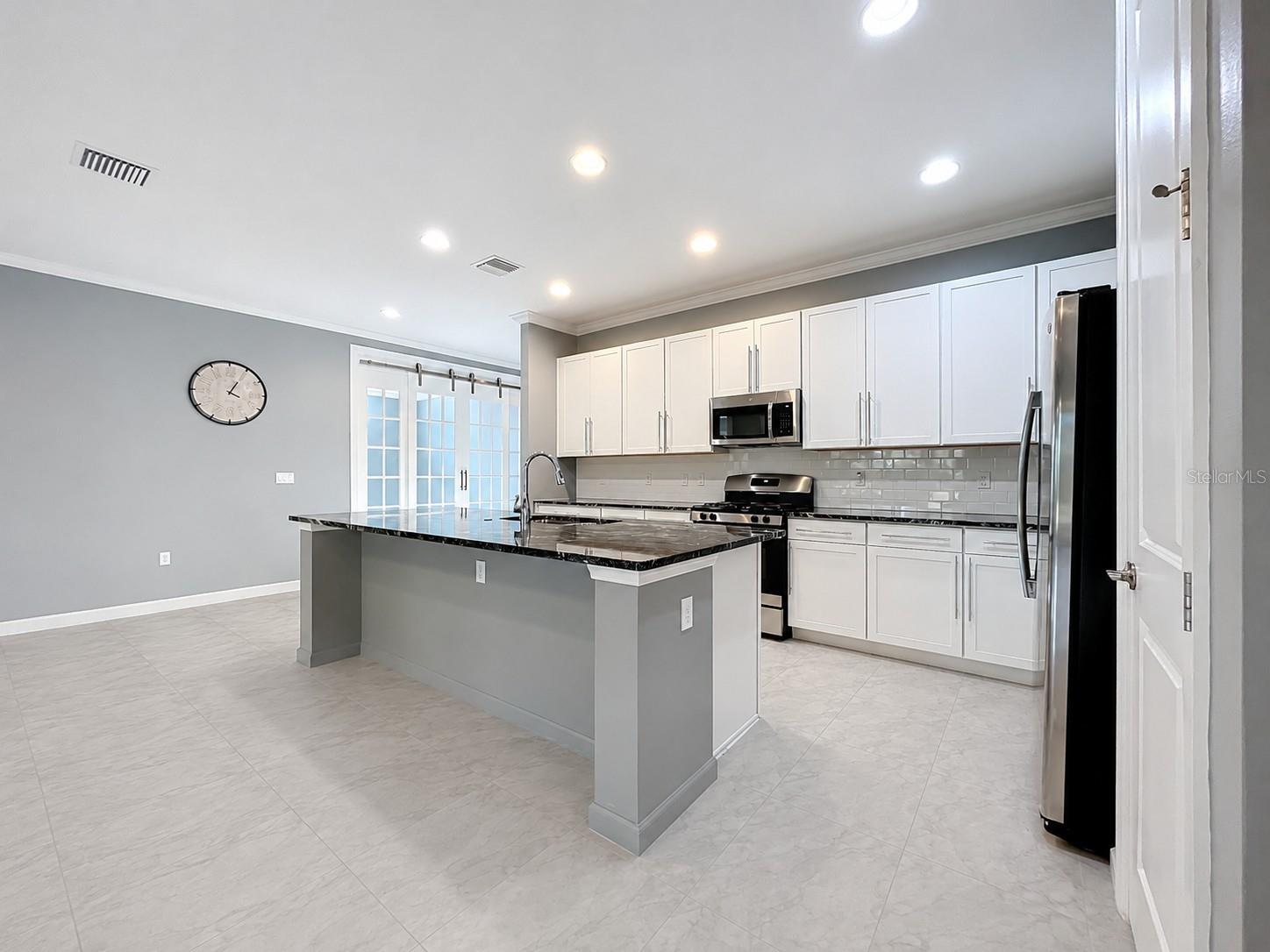 295 Northcote Court