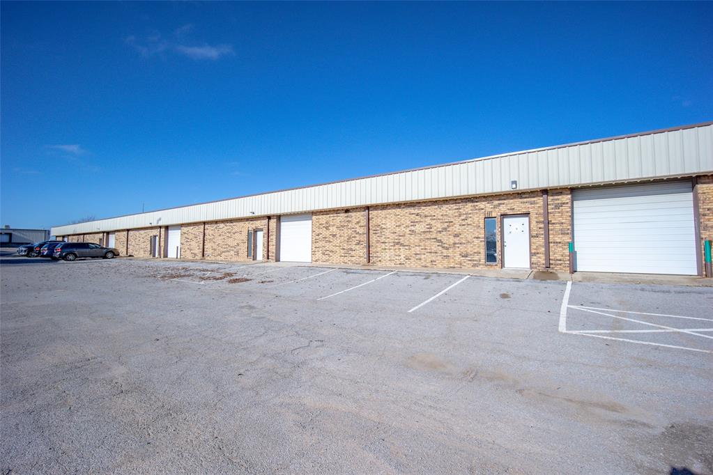 FOR LEASE ONLY! Located at 1809 Atchison Dr, Suite D in Norman, this 2,000 SF industrial unit offers a functional and efficient layout in a highly accessible location just off Flood Avenue, south of Tecumseh Road. The space features a 50’ x 40’ footprint and includes two private offices, one restroom, and an open warehouse area. The warehouse is equipped with a 10’ x 10’ overhead door and unit heater, making it well suited for light industrial, service, or trade users. Positioned near one of Norman’s most traveled corridors.