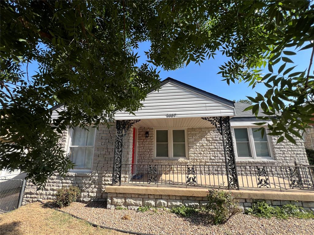 1637 NW 11th St & 1635 NW 11th St, Oklahoma City, OK 73106. This is a rare opportunity to purchase an updated MULTIFAMILY setup featuring a 3-bed, 1-bath main home (1,176 sq ft) and a detached 1-bed, 1-bath accessory dwelling unit (576 sq ft). Main home improvements include hardwood floors, open kitchen and dining space, remodeled kitchen with marble countertops, new appliances, and gas range with built-in air fryer; new heat and air, new vinyl siding, new windows, and added insulation. ADU includes hardwood floors, updated kitchen and bath finishes, full insulation, new siding, new windows, new exterior stairs, and a separate entrance. Located in a strong rental area with restaurants, shops, and a park within walking distance. Suitable for living in the main home while renting out the ADU or using both units as rentals, offering solid income potential for investors or owner-occupants.