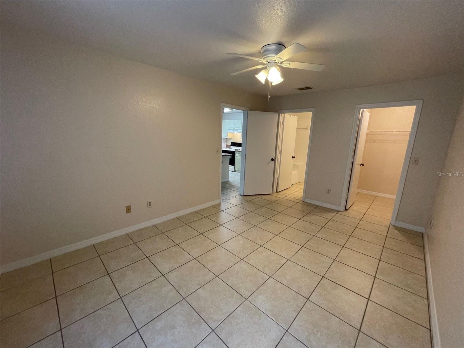 2550 N Alafaya Trail 10207