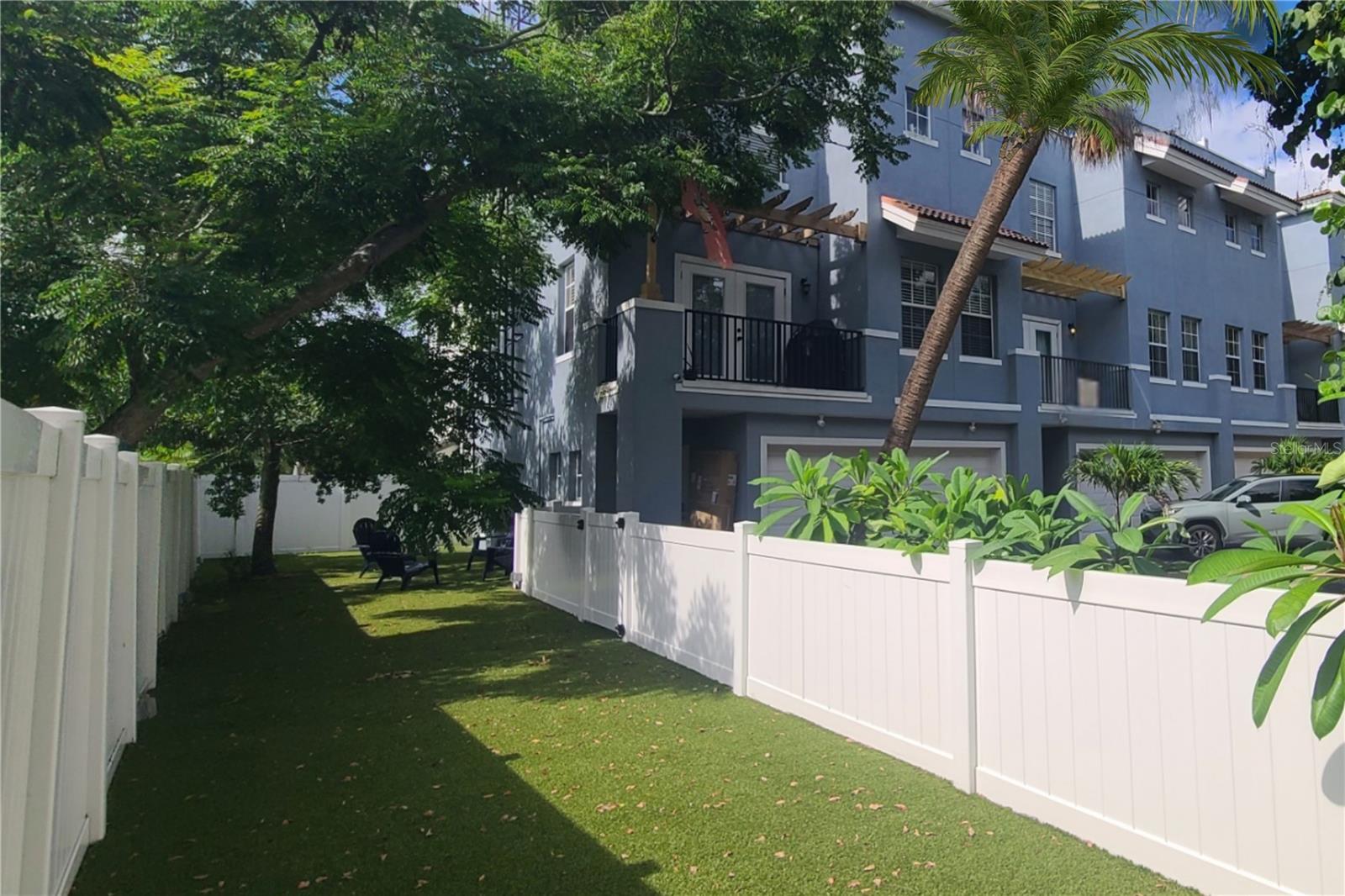 206 S Arrawana Avenue 3
