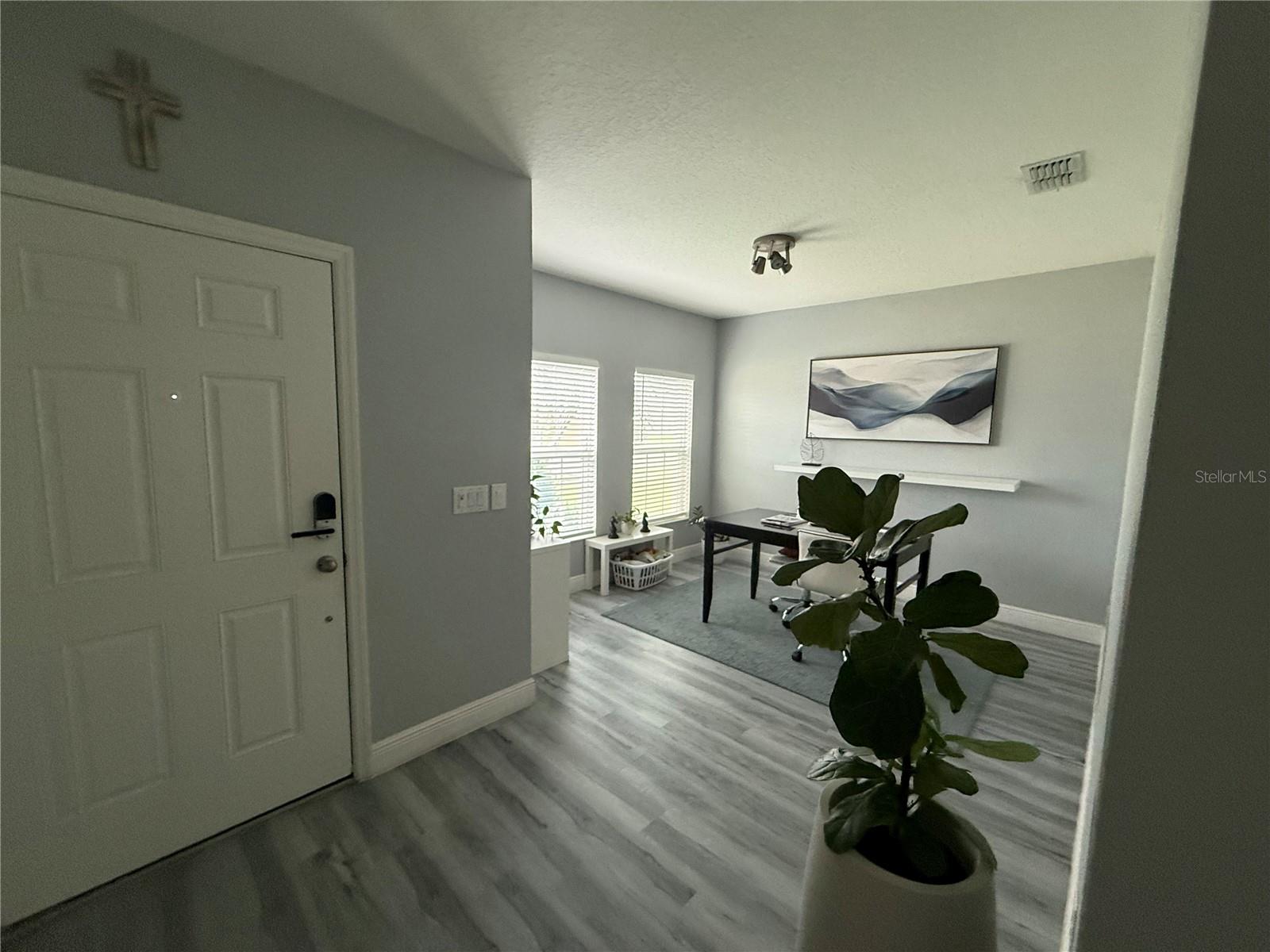 2600 Wadeview Loop