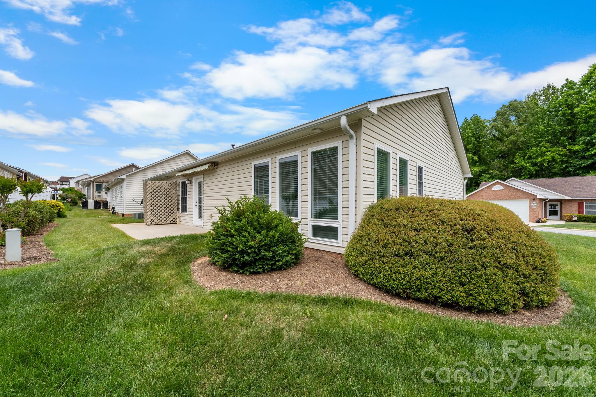 1268 Wexford Village Circle NE