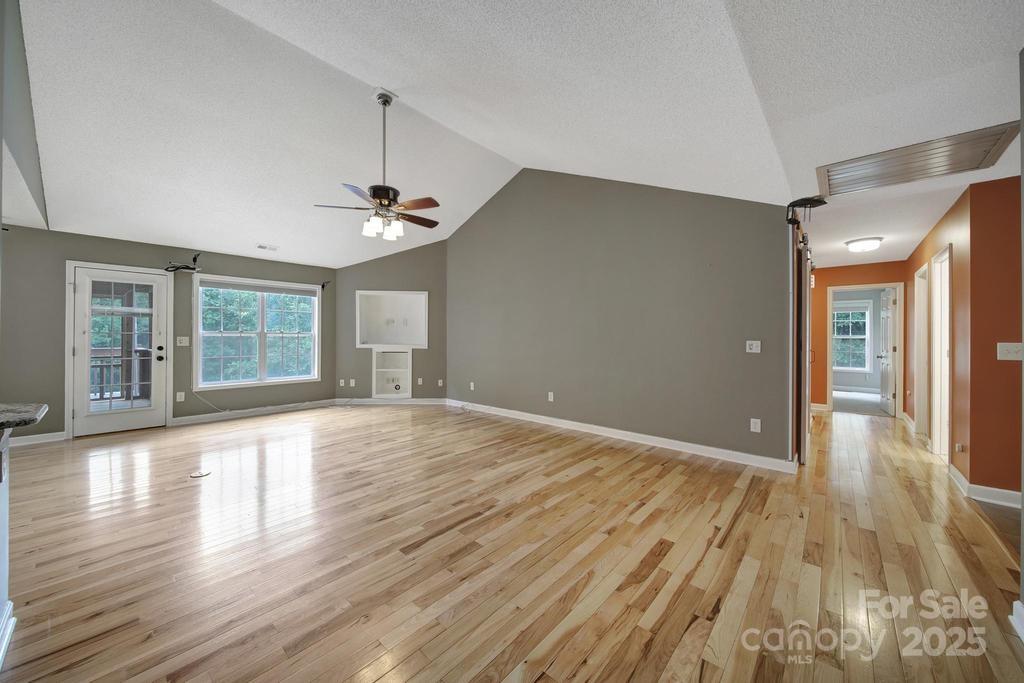 4394 Mountain Creek Road