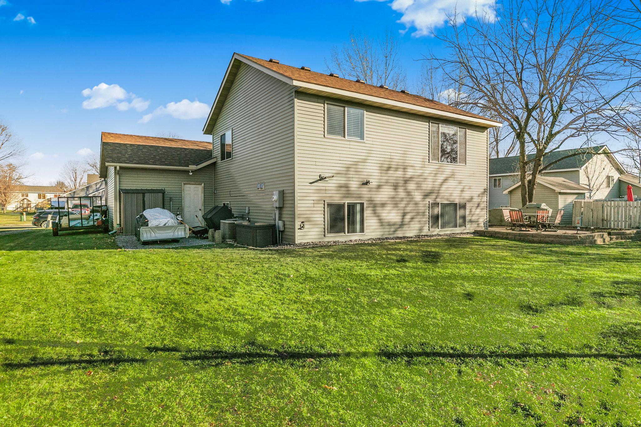 1083 Lawrence Circle