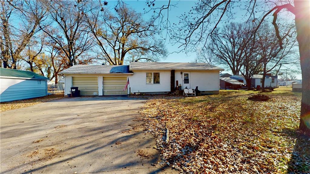 7335 S 1444 Road, Richards, MO 