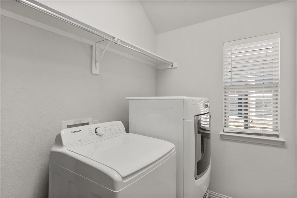 3926 Jasmine Fox Lane