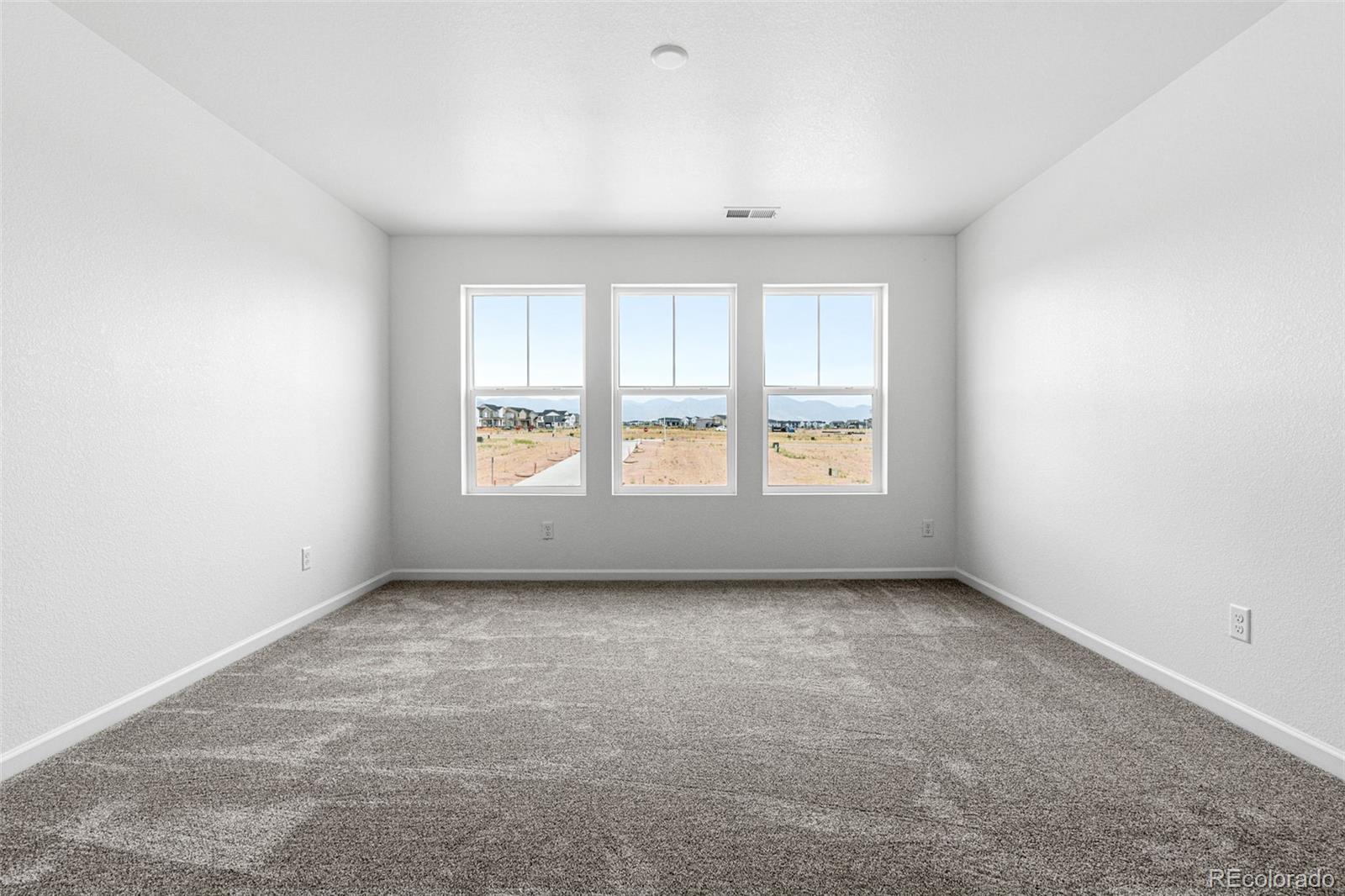 8852 Whiteclover Street