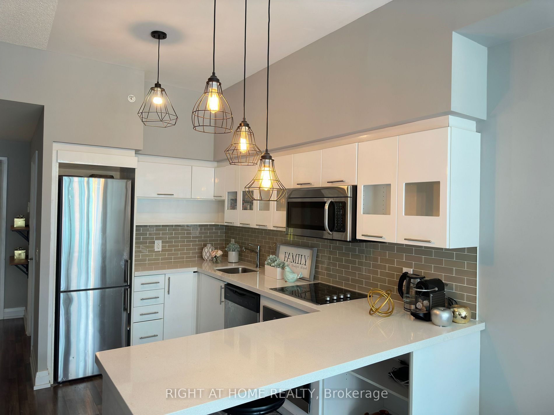 555 E Wilson Ave E615