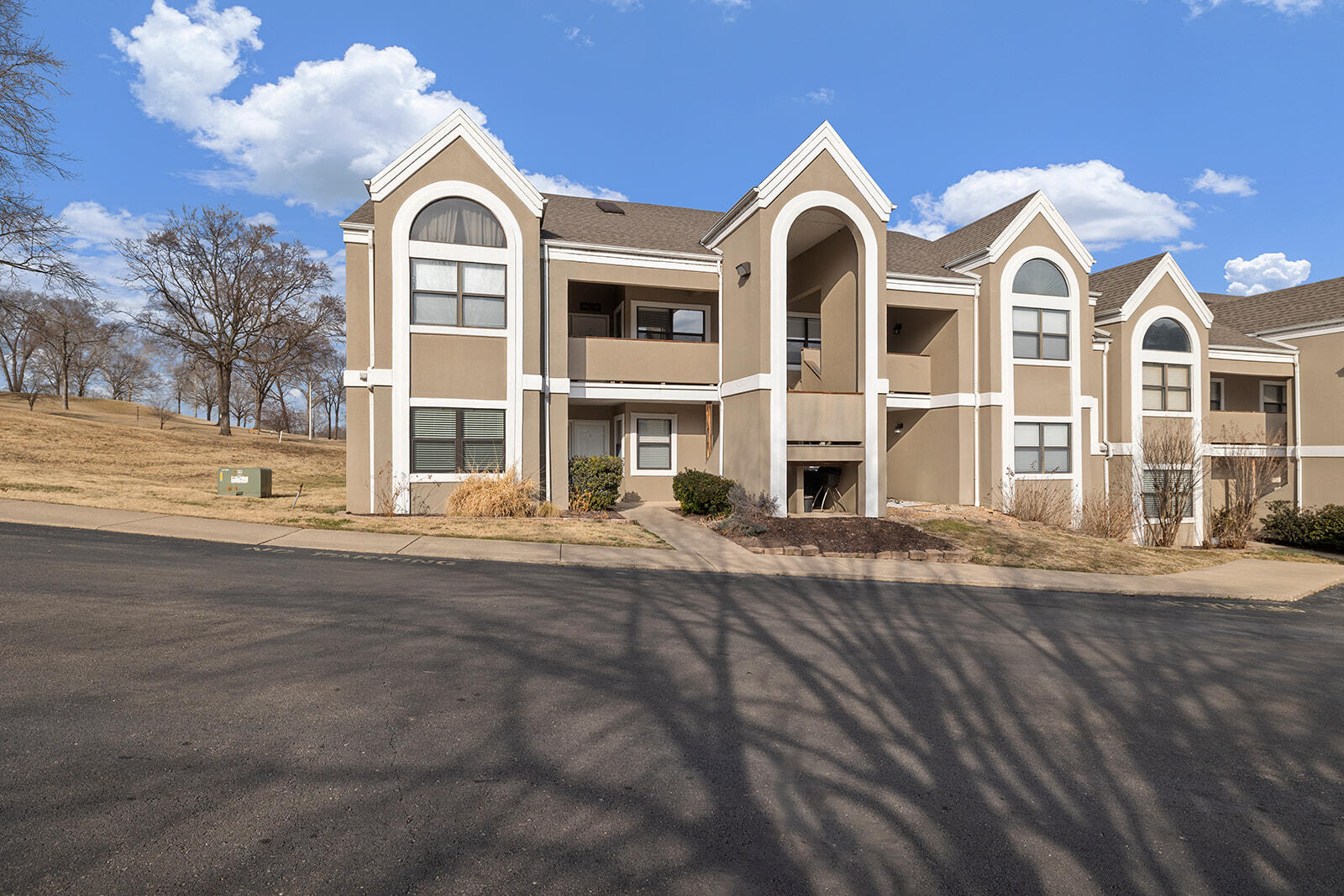 255 Wimbledon Drive 1