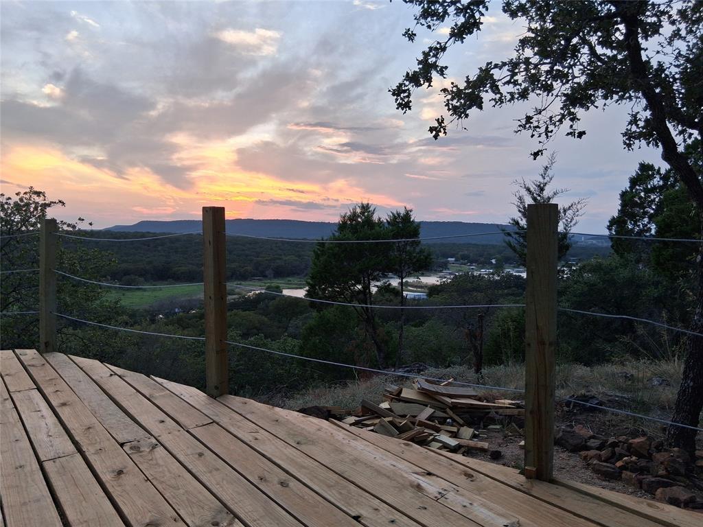 4915 S Lakeview Drive