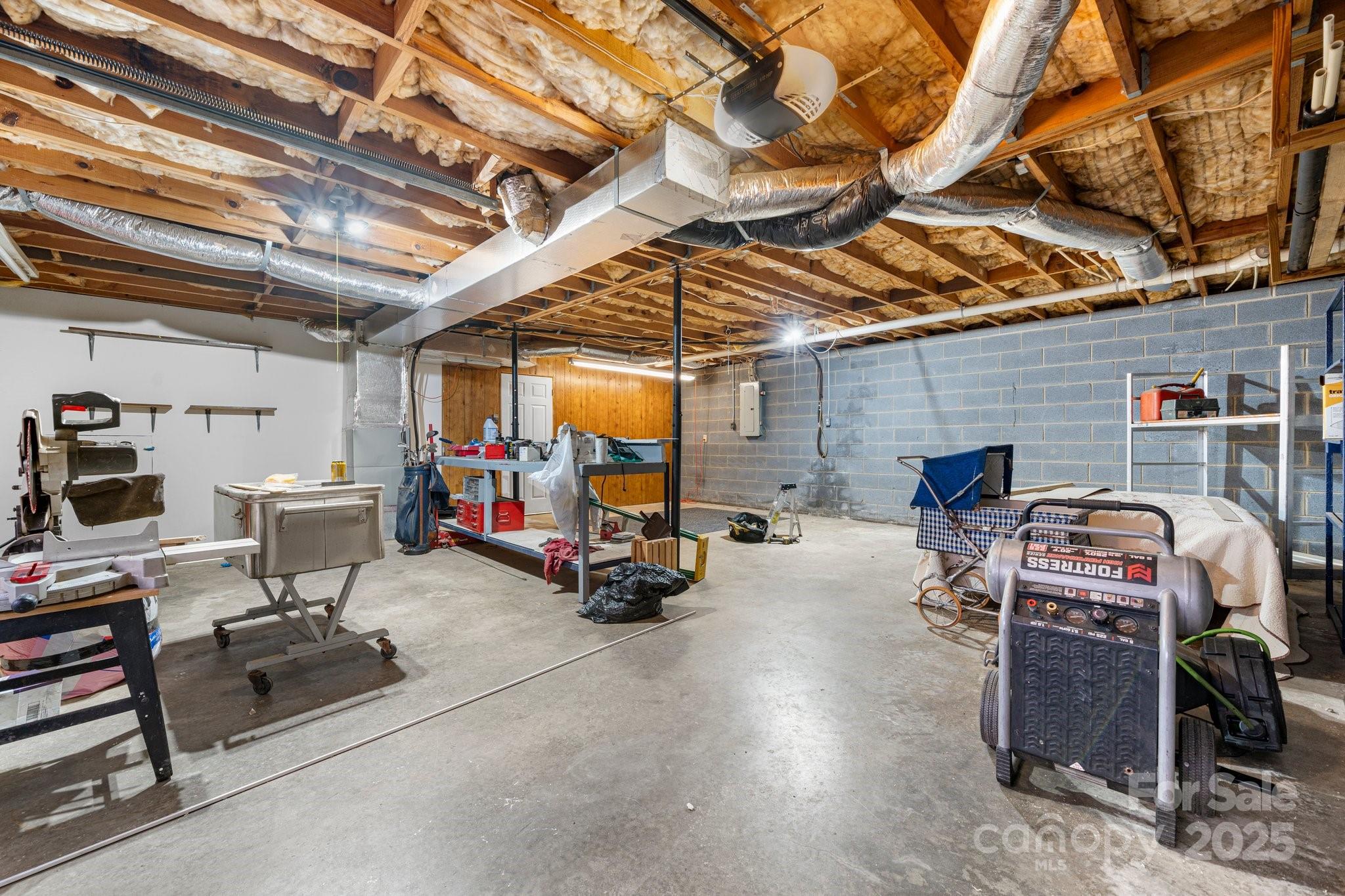 2711 Jordan Place