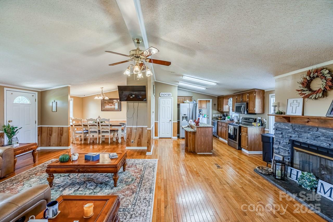 398 W V Thompson Road