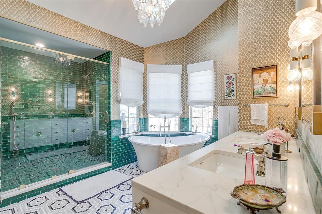 2222 W Magnolia Avenue