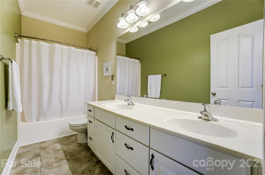 12058 Pelican Court