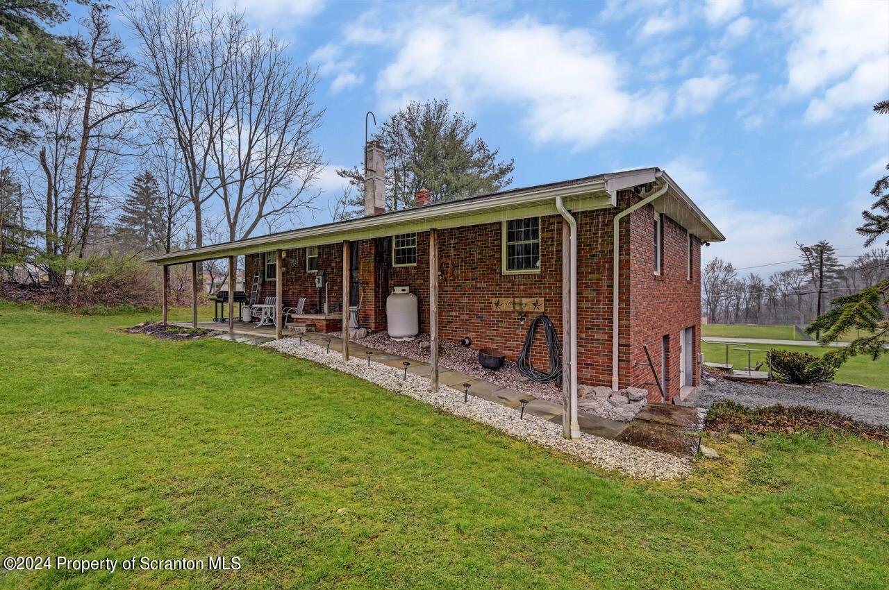 325 Schoolhouse Hill Road