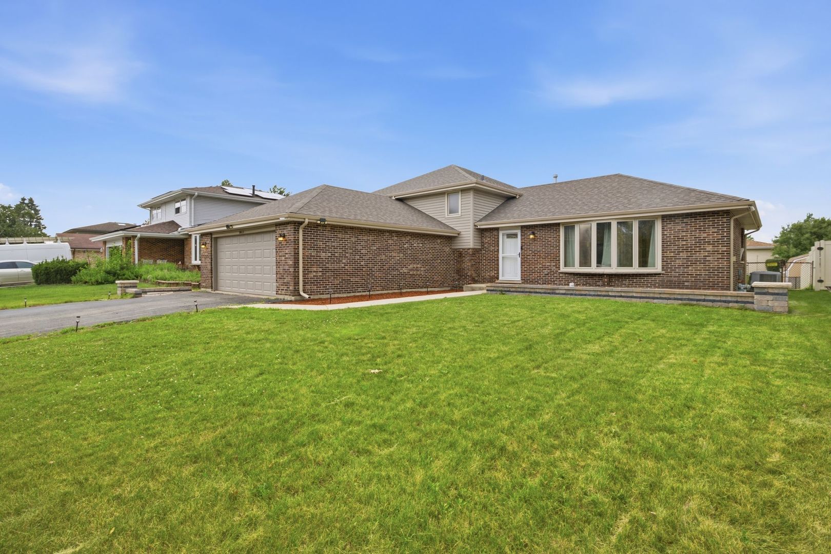 8612 Carriage Lane