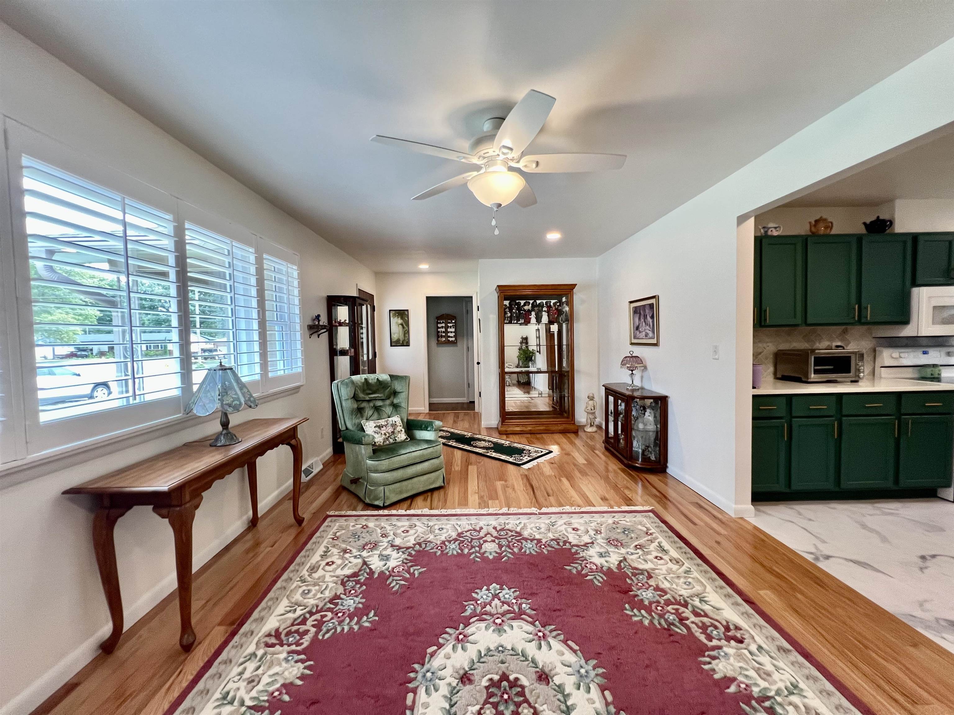 261 Greenway