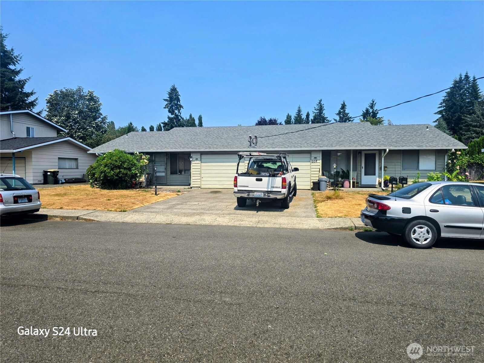 606 Primrose Lane SE