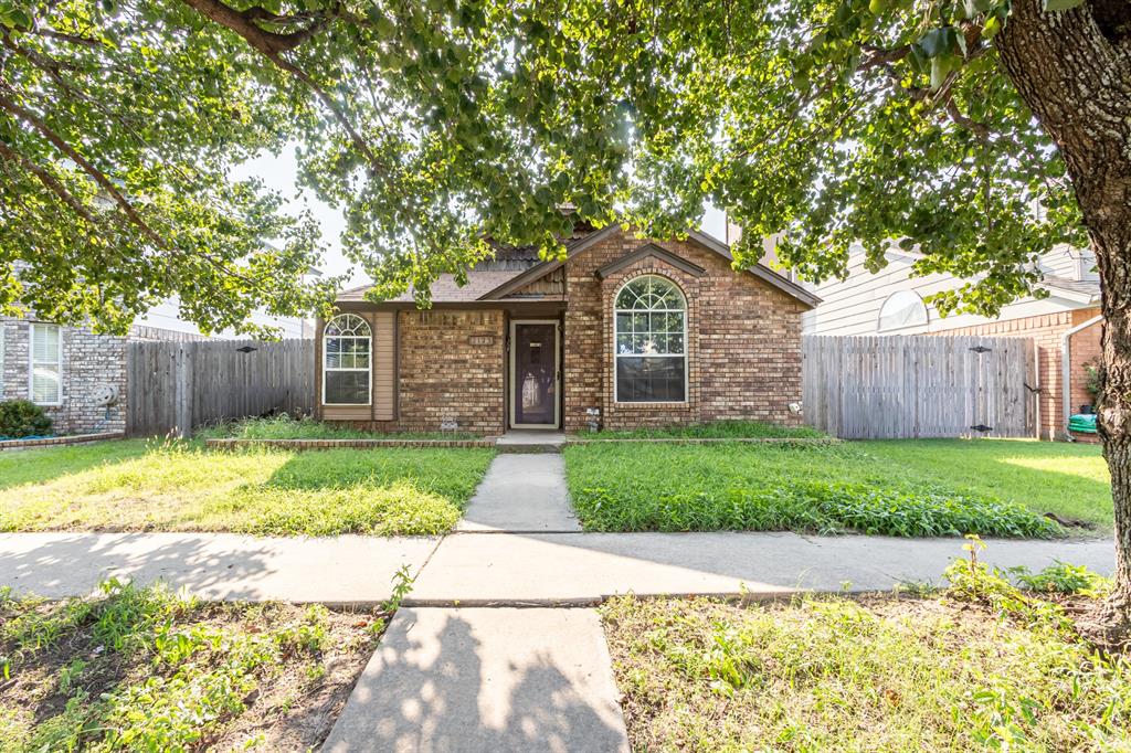 Welcome to 2123 Parkview Drive, a 3 bedroom, 2 bathroom home in the desirable Oakridge–Southmoore neighborhood of Moore. This single-story home is full of potential and ready for a new owner’s personal touch. Inside, tall ceilings and an open layout create a comfortable flow between the spacious living area with a cozy fireplace, the dining space, and the kitchen. The primary suite includes a private bath and walk-in closet, while two additional bedrooms and a second full bath provide flexibility for family, guests, or office space. Practical amenities include a newer HVAC unit for peace of mind, generous closet space, and a two-car garage with convenient alley access. Outside, the property features a covered front porch, a fenced yard, and a shed in the back for extra storage. Its location is a true highlight—just a quick jump to I-35 and within 15 minutes of downtown Oklahoma City, Norman, and Will Rogers Airport, making commuting or travel a breeze. Add in the advantage of being within Moore School District—close to Briarwood Elementary, Southridge Junior High, and Southmoore High—and this home offers both convenience and opportunity in one of the area’s most sought-after communities.