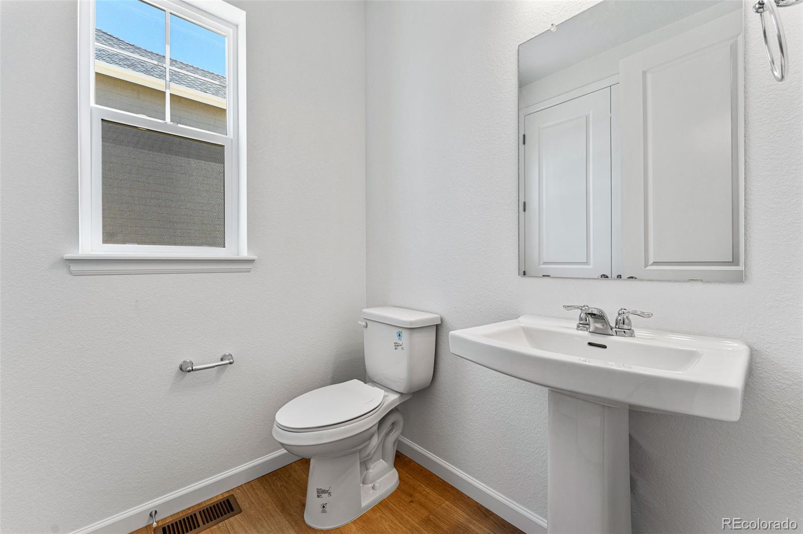 39665 Gwinett Circle