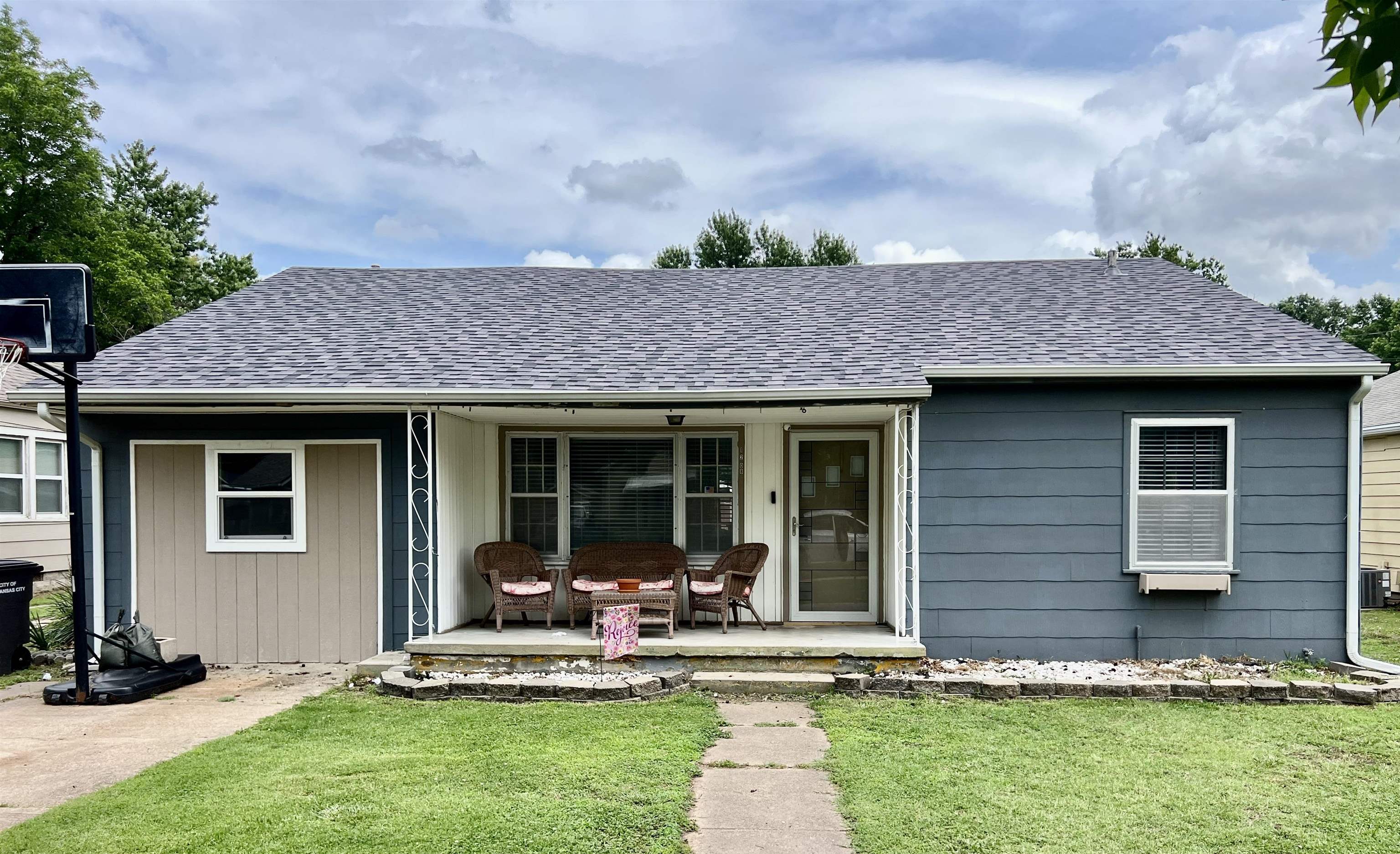 1208 N 2nd
