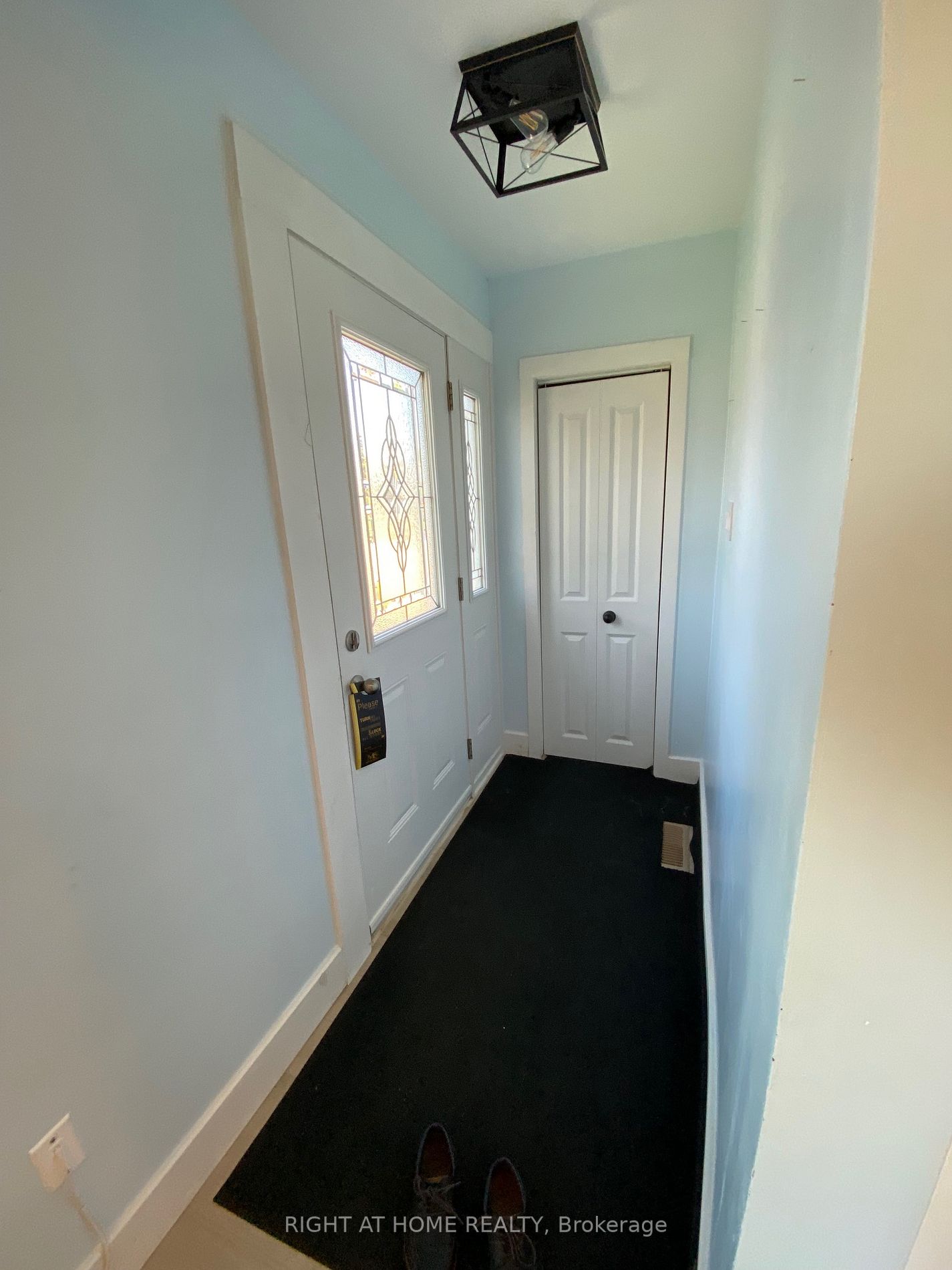 112 Walter Ave Main