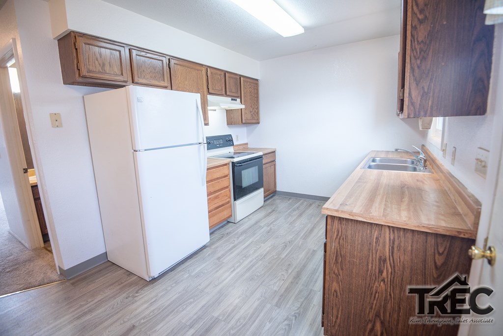 888 N Gilbert St 15