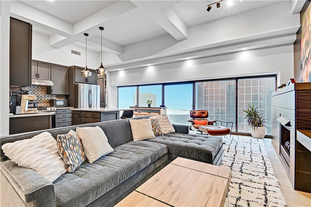 1101 Walnut Street 1308