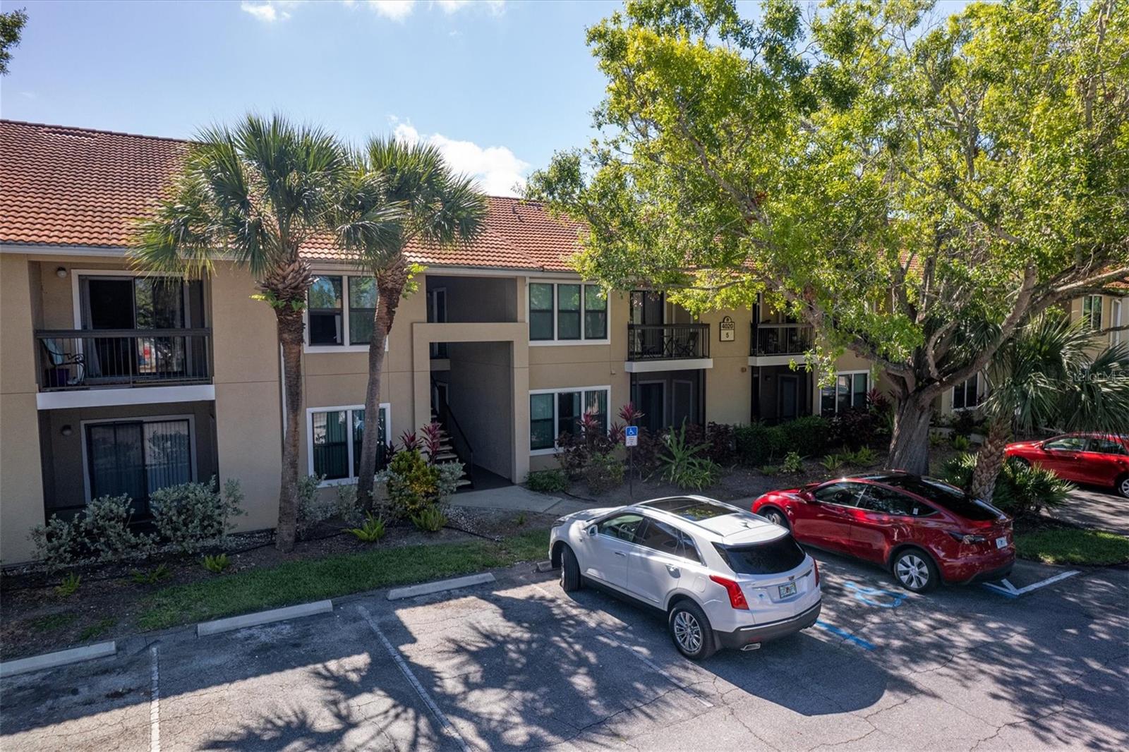 4020 Crockers Lake Boulevard 14