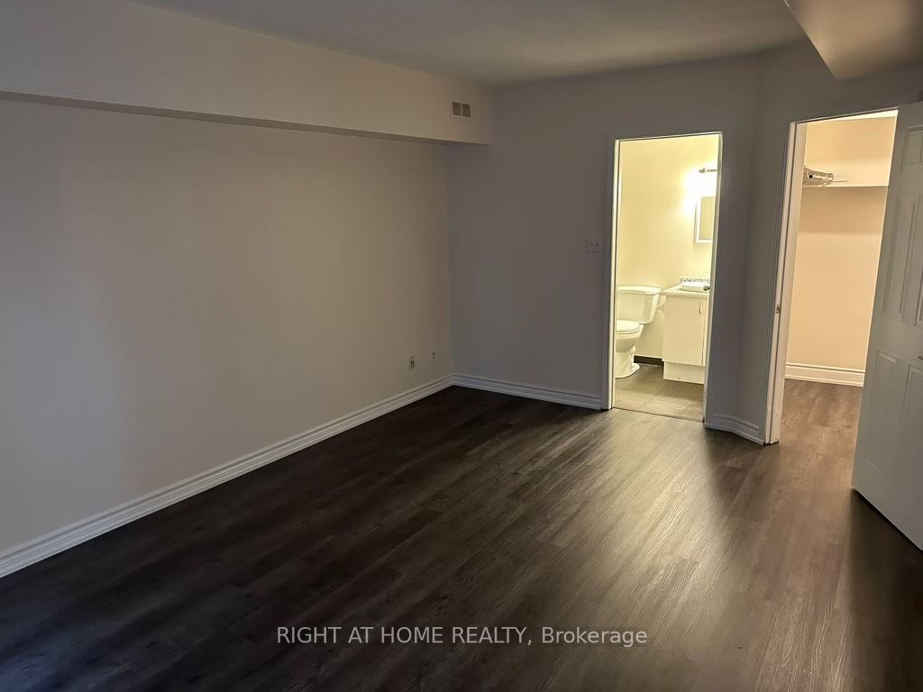 60 Sidney Belsey Cres 103