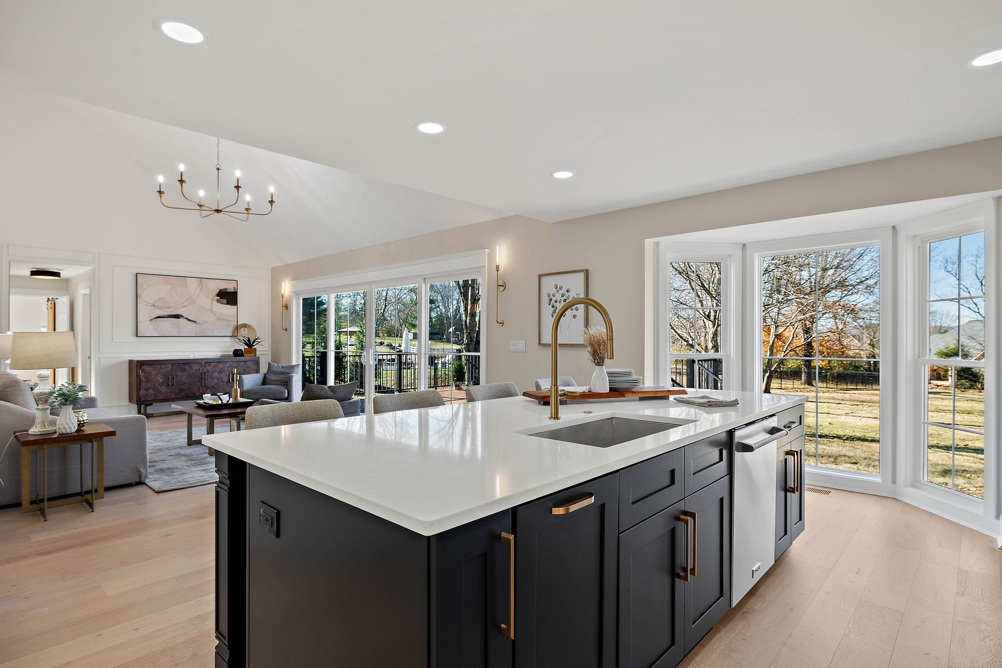 1114 Chickasaw Dr