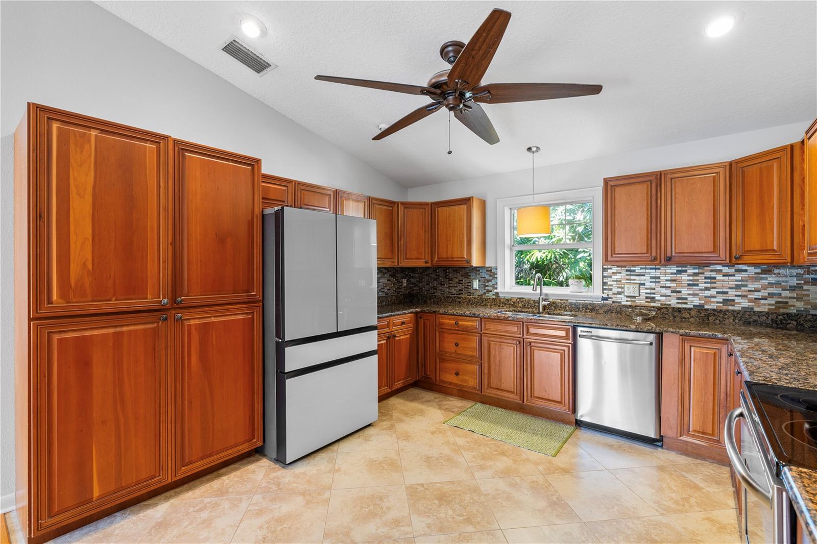 3808 W Granada Street