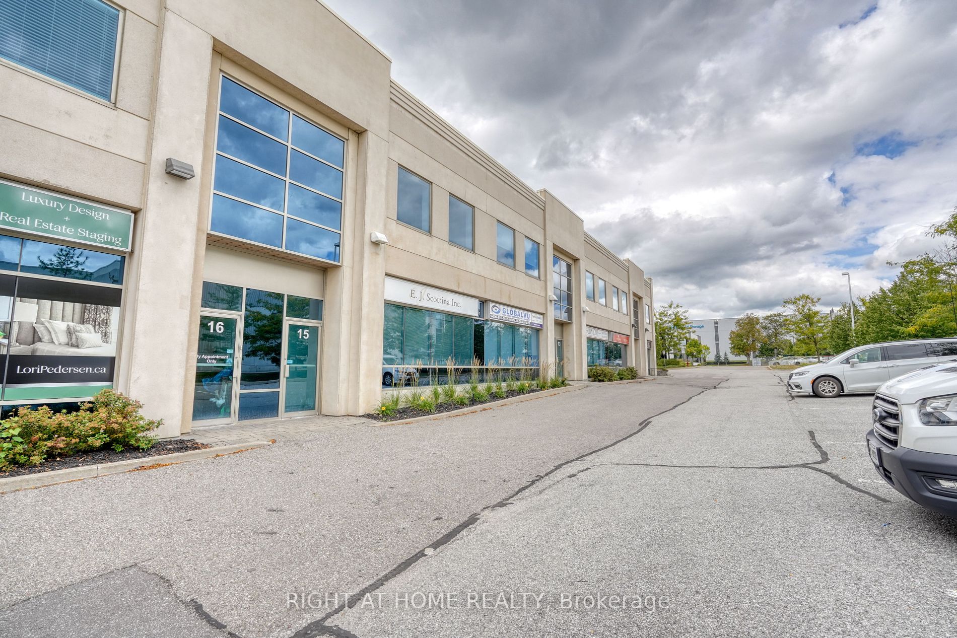 125 Don Hillock Dr 14
