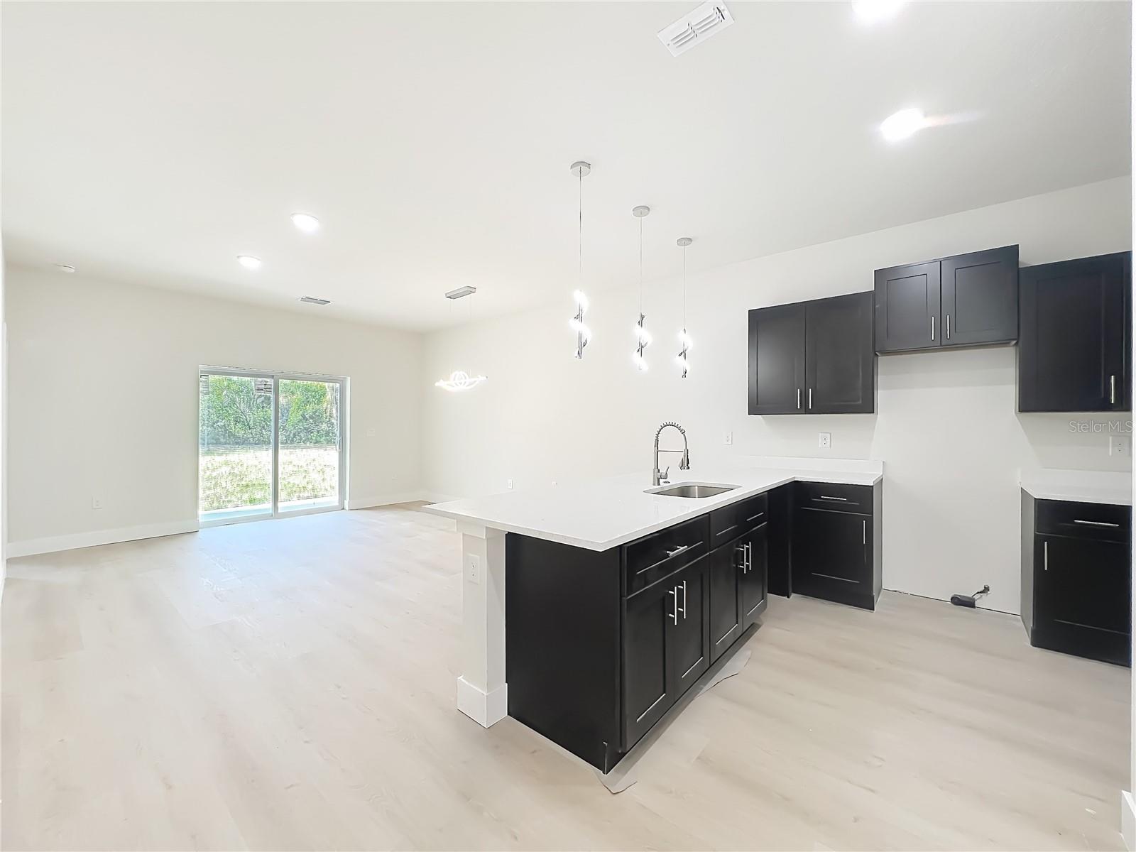 356 W 4th Street