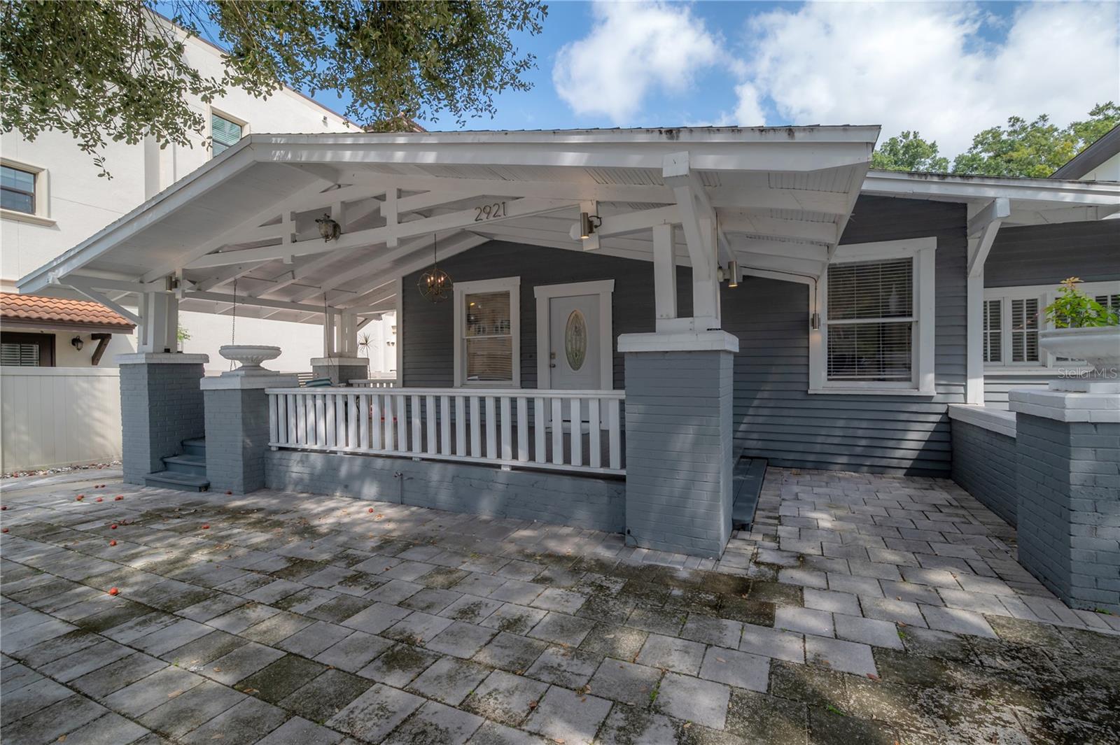 2921 W El Prado Boulevard