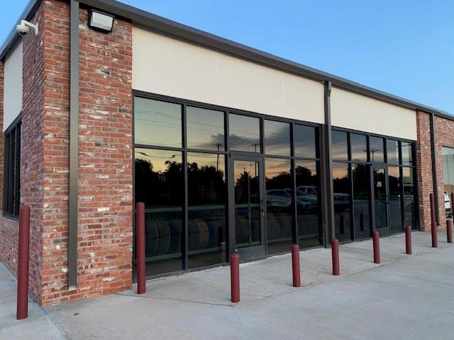 Located on the high-visibility corner of SE 74th and Anderson Road, this modern, fully insulated multi-unit commercial building offers exceptional flexibility for shop or retail use. Each unit features its own handicap-accessible bathroom and multiple overhead doors, making it ideal for a variety of businesses. 

The property is surrounded by expansive concrete, providing ample parking and easy access for customers, deliveries, or equipment. This strategic location is well-suited for multiple types of development, offering high traffic counts, excellent exposure, and growth potential.

Whether you’re expanding your business or investing in a sought-after commercial corridor, this Rural Commercial development with SPUD zoning checks all the boxes.