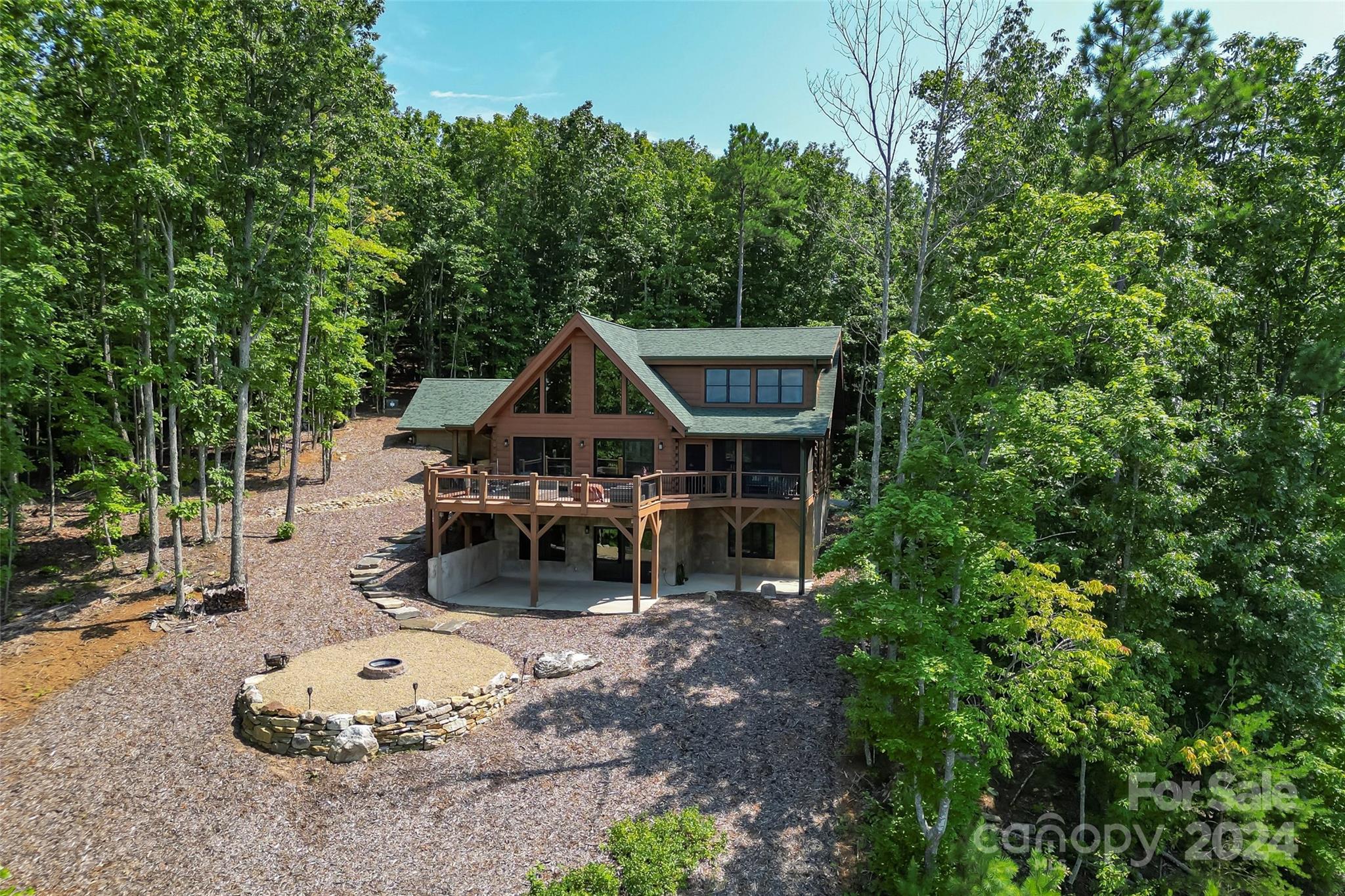 573 Lakeview Trail