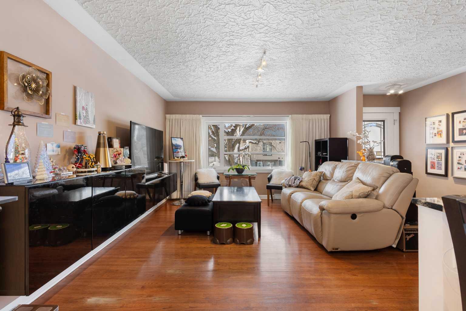 2812 - 2816 24 Street NW