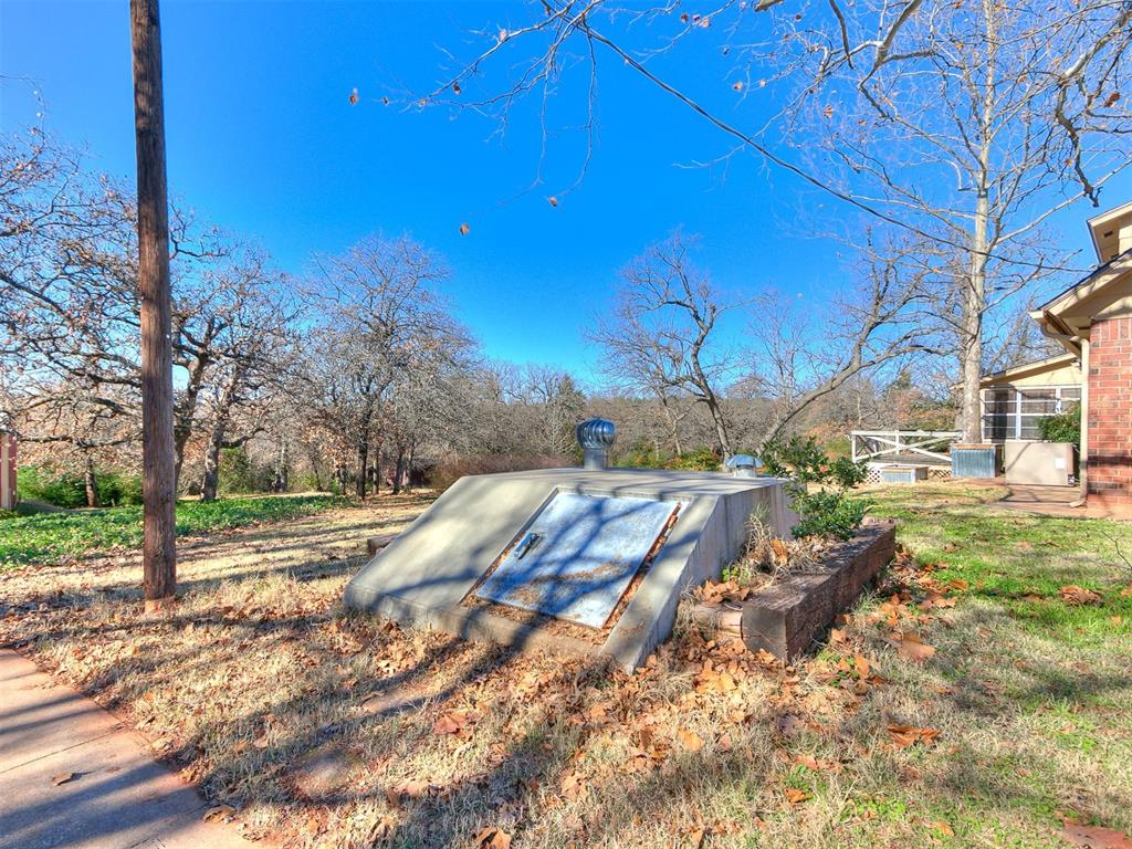 9901 Woodview Drive